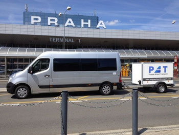 Wir bieten Ihnen Transfer vom Flughafen zum Hotel und zurück